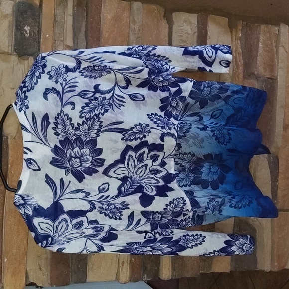 Chico's Blue and White Floral Sweater - Picture 4 of 6